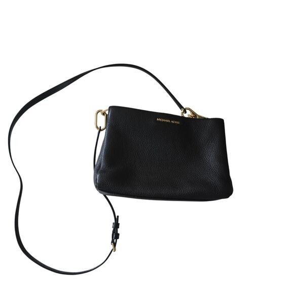 Michael Kors Handbags - Michael Kors Signature Trisha Pebbled Leather Crossbody Black With Defect
